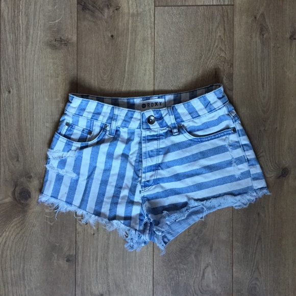๐ HP ๐ ROXY SMEATON CUTOFF DENIM SHORTS - Picture 3 of 4